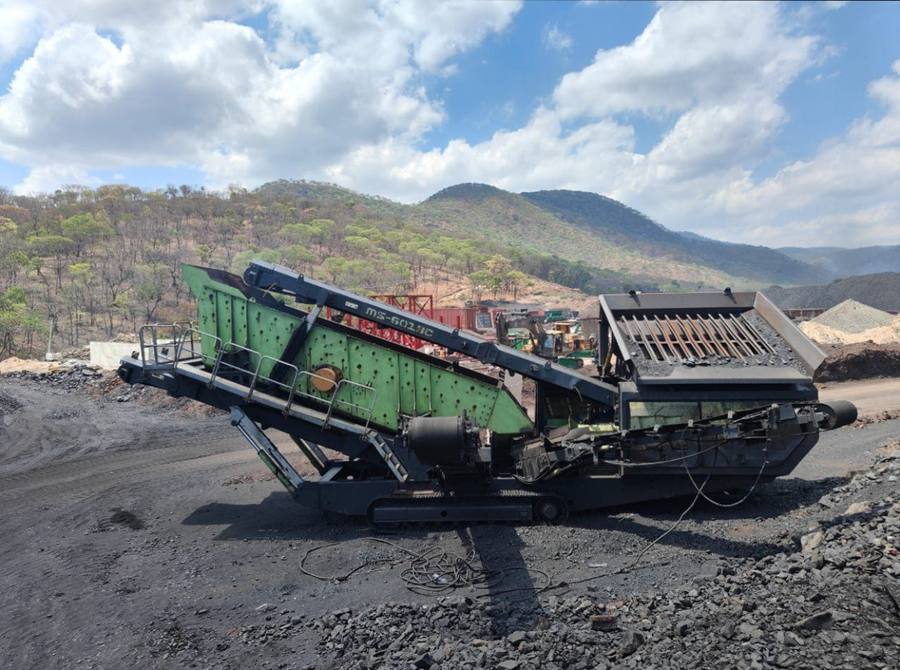 Coal screening and crushing plant